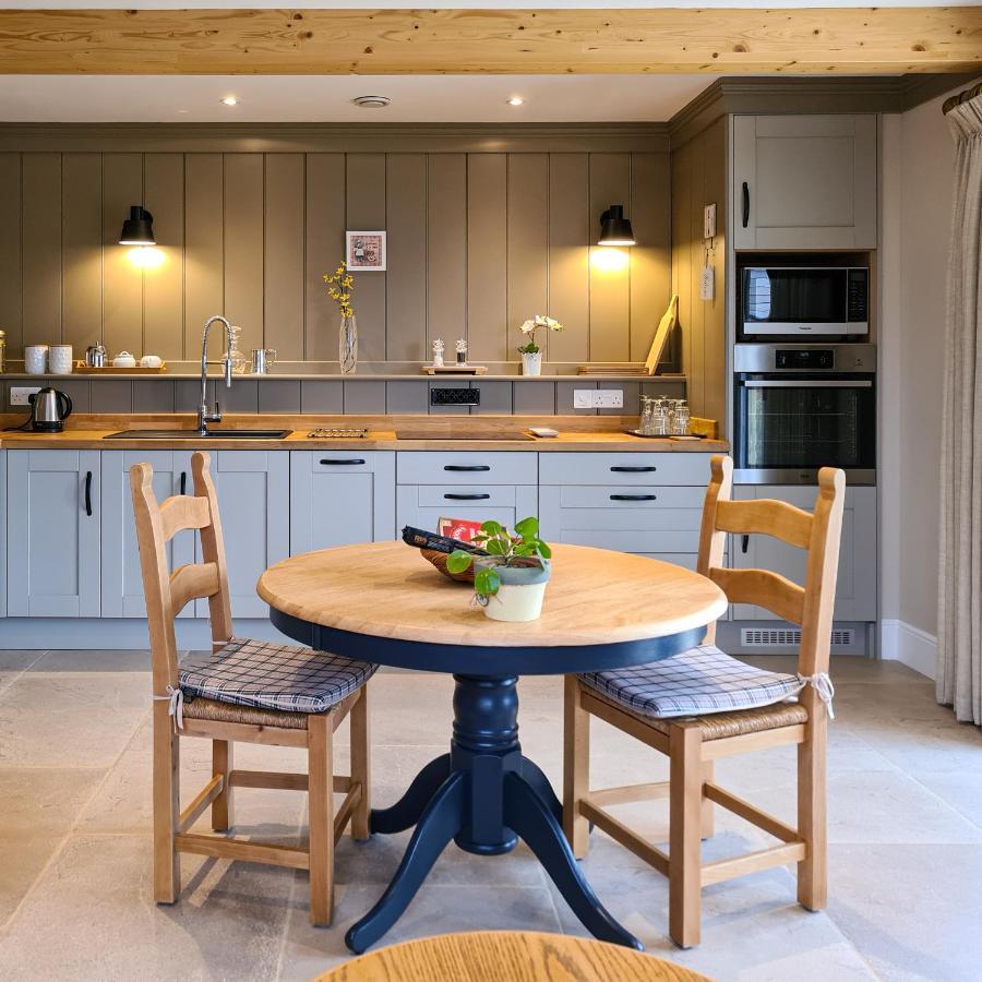 Luxury Lodge @ Ewen Barn - Private 5* Retreat Cirencester Εξωτερικό φωτογραφία